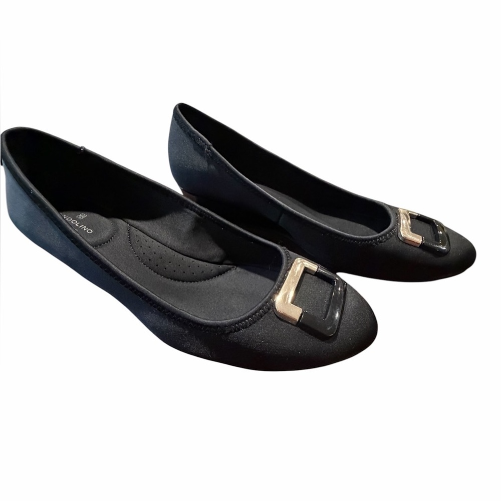 Bandolino Black Women's Wedge Shoe with Buckle Accent - 8.5